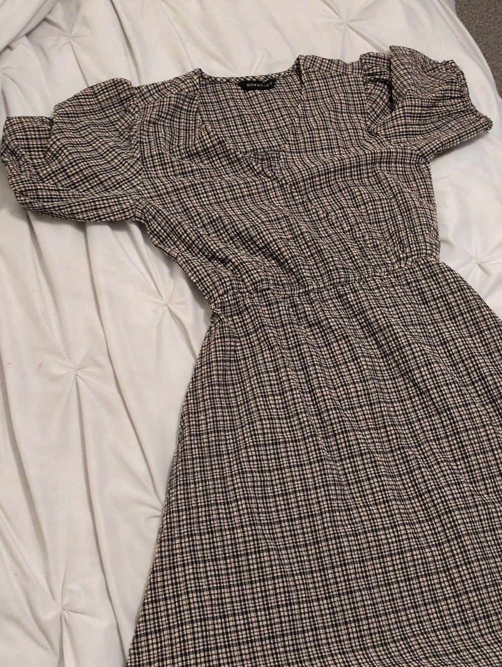 DownEast Black and White Checked Puff-Sleeve Midi Dress